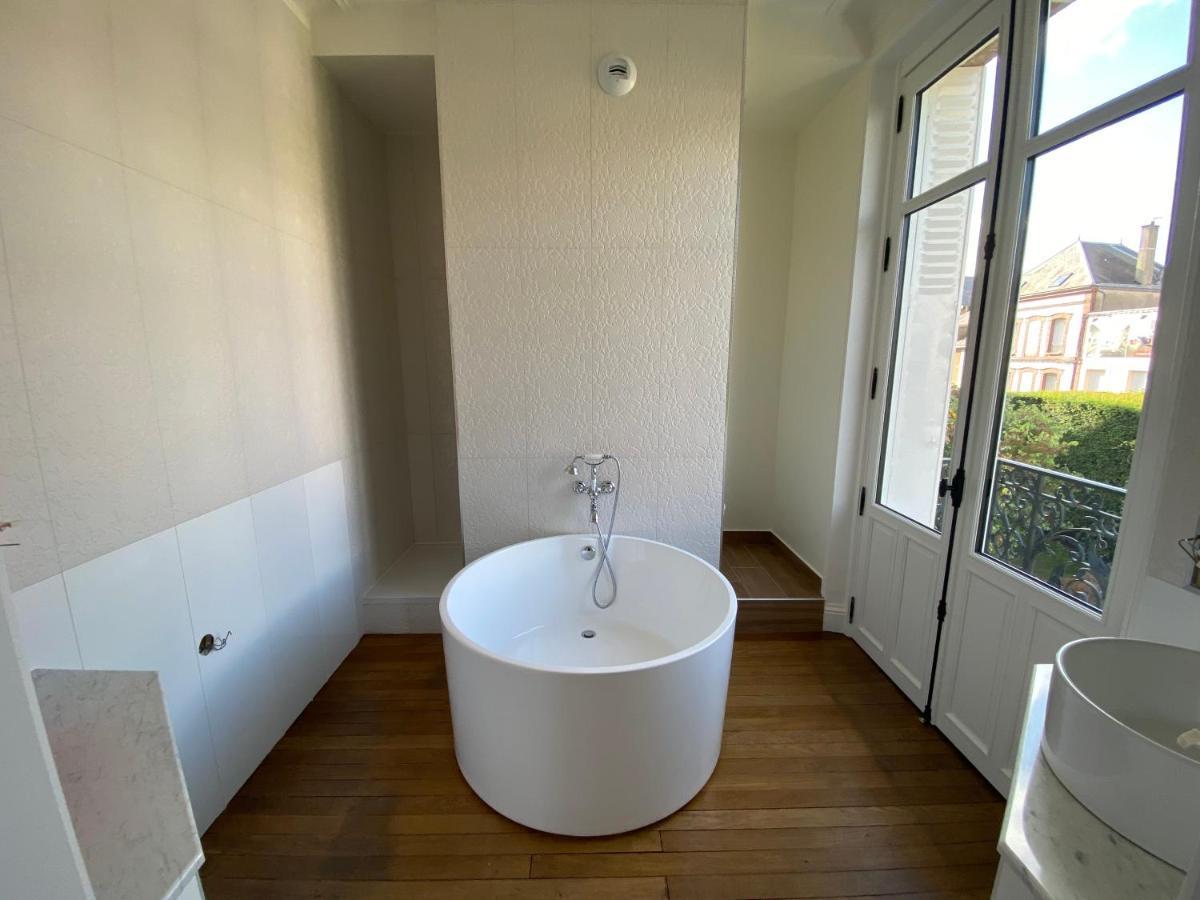 Maison Blanche Chartres - Maison D'Hotes 5 Etoiles Екстер'єр фото